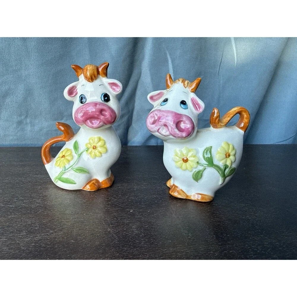 Vintage Norleans Anthropomorphic Cows Salt & Pepper Shaker Set From Japan